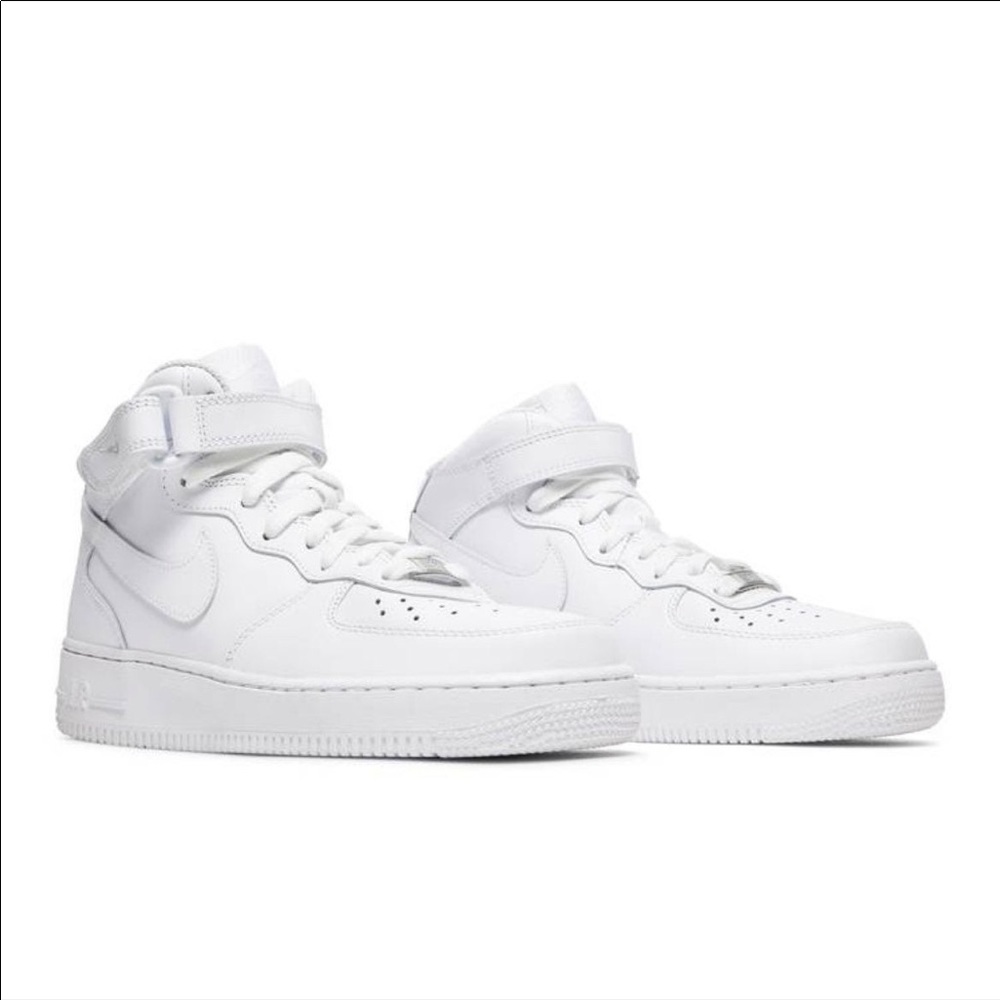 NIKE AIR FORCE 1 '07 MID 'TRIPLE WHITE'
8.5 Women / 7Y Men - Picture 8 of 9